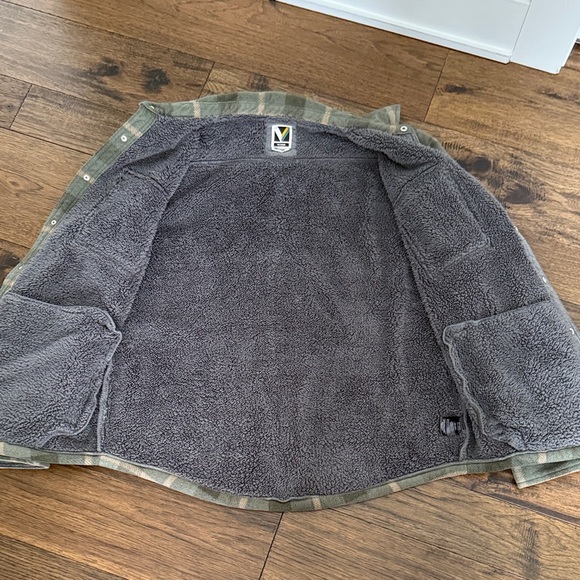 Olive Plaid Men's Shirt Jacket - Picture 6 of 8